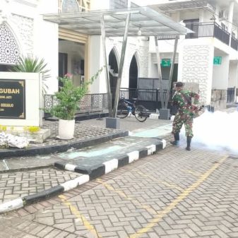 Sidoarjo : Cegah Nyamuk DBD, Yonkes 2 Marinir Gencar Fogging