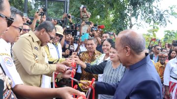 Wagub NTT Johni Asadoma Dampingi BNPP RI Buka Jalur Lintas Batas RI-RDTL