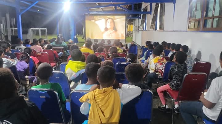Paskah 2025, Kodam XVIII Kasuari Gelar Nobar Film ‘Jesus Sang Mesias’ Bersama 150 Anak