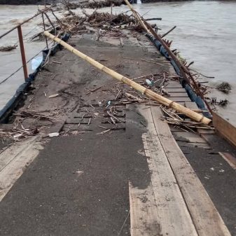 Sukabumi : Ditimpa Hujan Deras, Jembatan Bagbagan-Kiaradua Putus