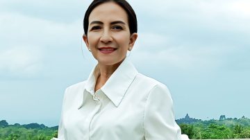 Dedikasi Perempuan Hebat Dewi Makes