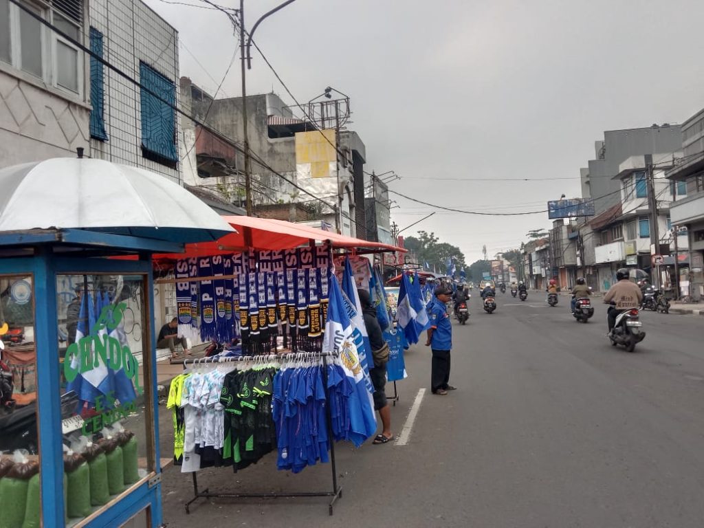 Semarak PERSIB Sambut Juara, menjadi Berkah Bagi Pedagang Kaki Lima