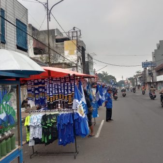 Semarak PERSIB Sambut Juara, menjadi Berkah Bagi Pedagang Kaki Lima