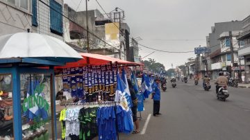 Semarak PERSIB Sambut Juara, menjadi Berkah Bagi Pedagang Kaki Lima
