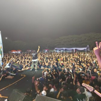 Pecah! Malam Puncak HUT Mekar Baru Ke-18 Dipadati Ribuan Penonton