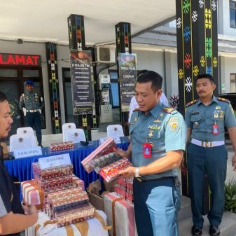 TNI AL Sergap Penyelundupan Rokok Ilegal Pintu Labuan Bajo NTT
