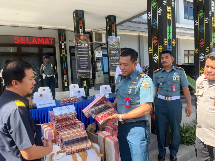 TNI AL Sergap Penyelundupan Rokok Ilegal Pintu Labuan Bajo NTT