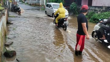 Sampai Awal Mei Sejumlah Wilayah Indonesia Masih Dilanda Bencana Hidrometeorologi Basah