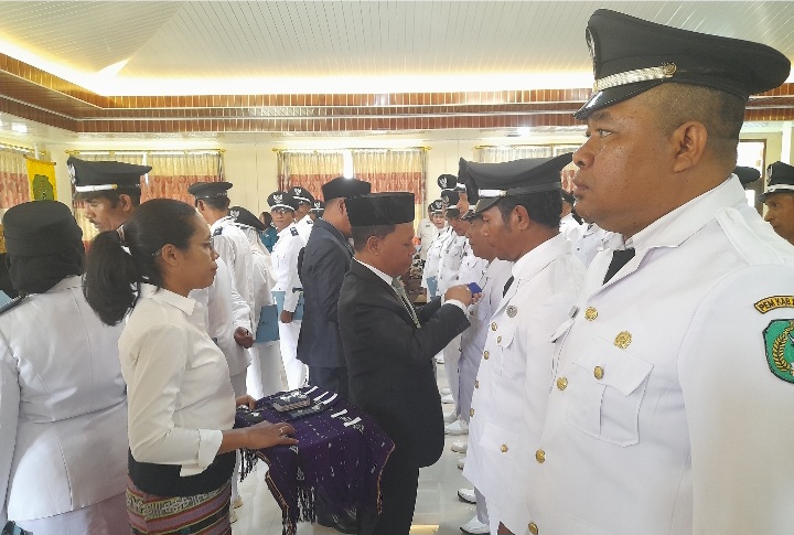 Lantik Puluhan Penjabat Kades, Bupati Ngada Ingatkan Prioritas Kinerja Pelayanan