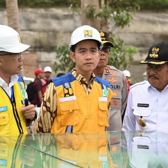 Wapres Gibran Tinjau Bendungan Mbay Lambo, Target 2026 Rampung