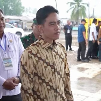 Wapres Gibran Sambangi Para Nelayan di Sikka Flores