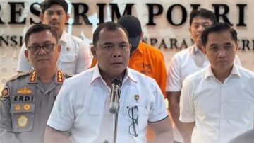 Polri Ungkap Pasar Gelap Bahan Kimia Sianida Terbesar di Indonesia