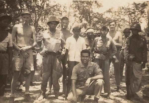 Foto Marinir Belanda dan TNI di Garis Demarkasi Status Quo 1948