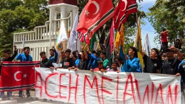 Pengibaran Bendera Bulan Bintang di Aceh, APH Tempuh Persuasif