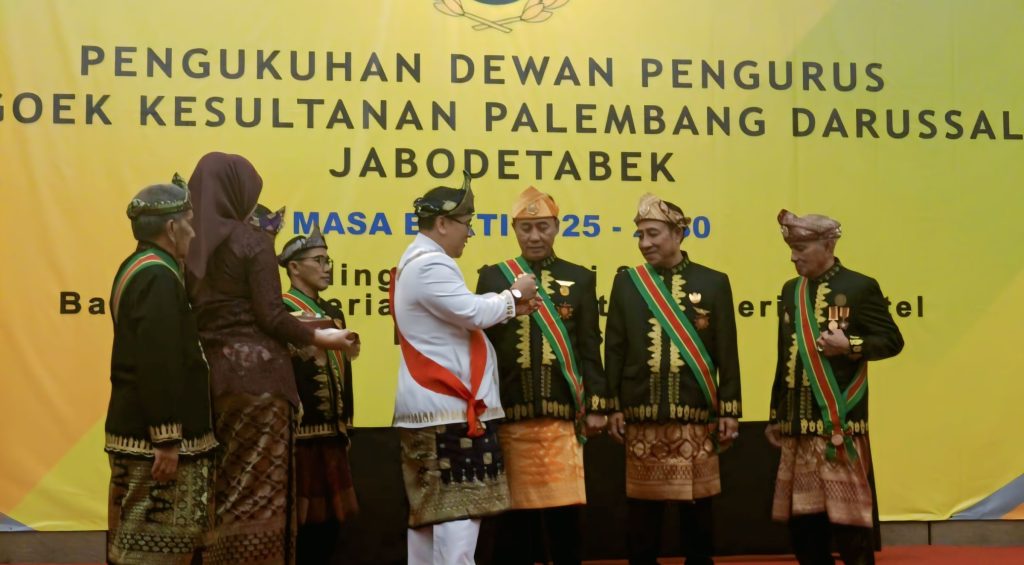 Sultan Palembang Kukuhkan Pengurus Goegoek Kesultanan Palembang Darussalam Jabodetabek, Hotel Aston Kota Bekasi