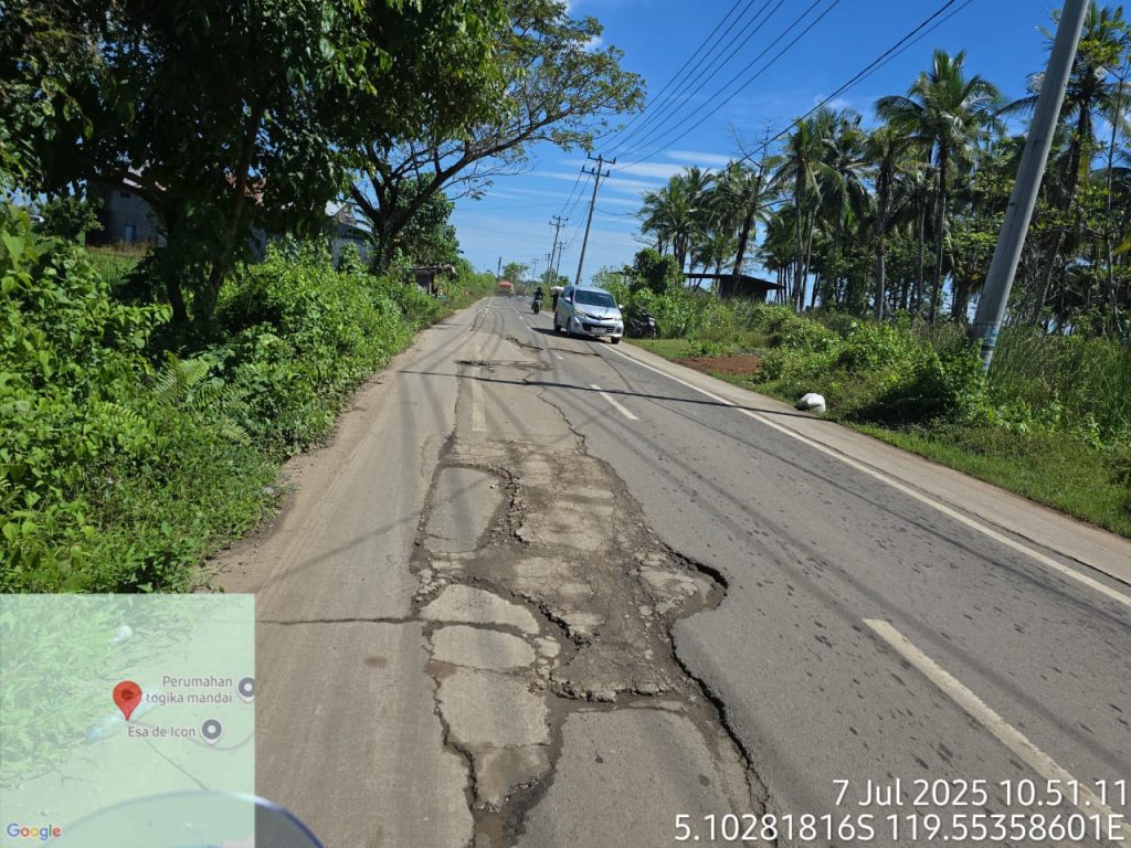 Belum Cukup Setahun, Proyek Betonisasi di Desa Baji Mangngai Maros Sudah Hancur