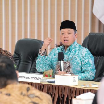 Kunker di Kalimantan Selatan, Menteri Nusron Minta Jajaran Atasi Gap dalam Sertipikasi Tanah