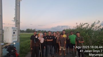 Mahasiswa KKN Umma Maros Bersama Warga Serta Pemerintah Lakukan Kerja Bakti di Desa Tellumpoccoe