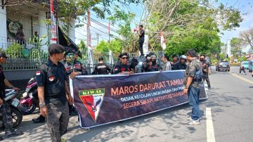 Maros Darurat Tambang Ilegal, Ormas di Maros Geruduk Kantor Bupati