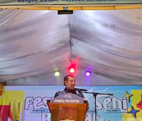 Bupati Tolitoli Resmi Tutup Festival Seni Rakyat 2025: “Jangan Biarkan Seni dan Tradisi Kita Terkikis Waktu”