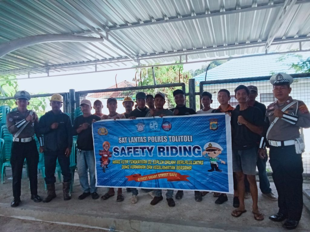 Satlantas Polres Tolitoli Gelar Sosialisasi Safety Riding di Pelabuhan, Sasar Masyarakat dan TKBM