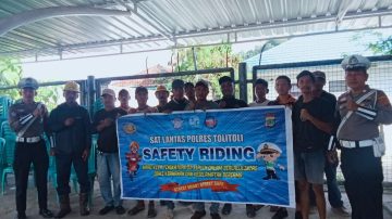 Satlantas Polres Tolitoli Gelar Sosialisasi Safety Riding di Pelabuhan, Sasar Masyarakat dan TKBM