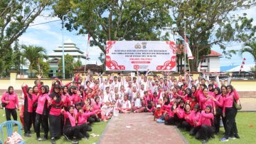 Olahraga Bersama dan Lomba Rakyat Meriahkan HUT ke-80 RI dan HKGB ke-73 di Polres Tolitoli