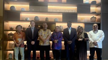 Pertemuan Strategis Maharaja Kutai Mulawarman, Arus Jaya Group, dan PLN Dorong Pemajuan Energi Hijau di Indonesia