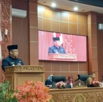 Wali Kota Depok, Supian Suri Hadiri Rapat Paripurna DPRD Dalam Rangka Penyampaian Perubahan Agenda APBD Kota Depok 2025