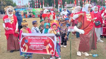 Dapat Nomor Urut 23, TK Hamsyar Islami Ramaikan Karnaval di HUT RI Ke-80 di Kecamatan Tanralili Maros