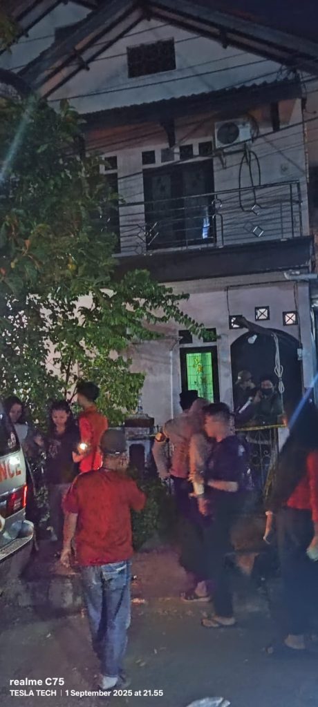 Tragis, Satu Keluarga ditemukan Tewas Terkubur di Dalam Rumah.