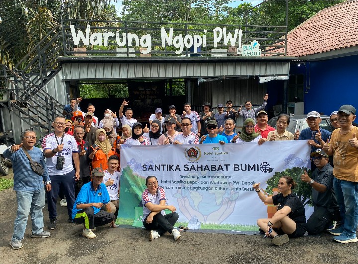 Hotel Santika Depok Gandeng PWI Dan DLHK Depok Giat Progam Santika Peduli Lingkungan