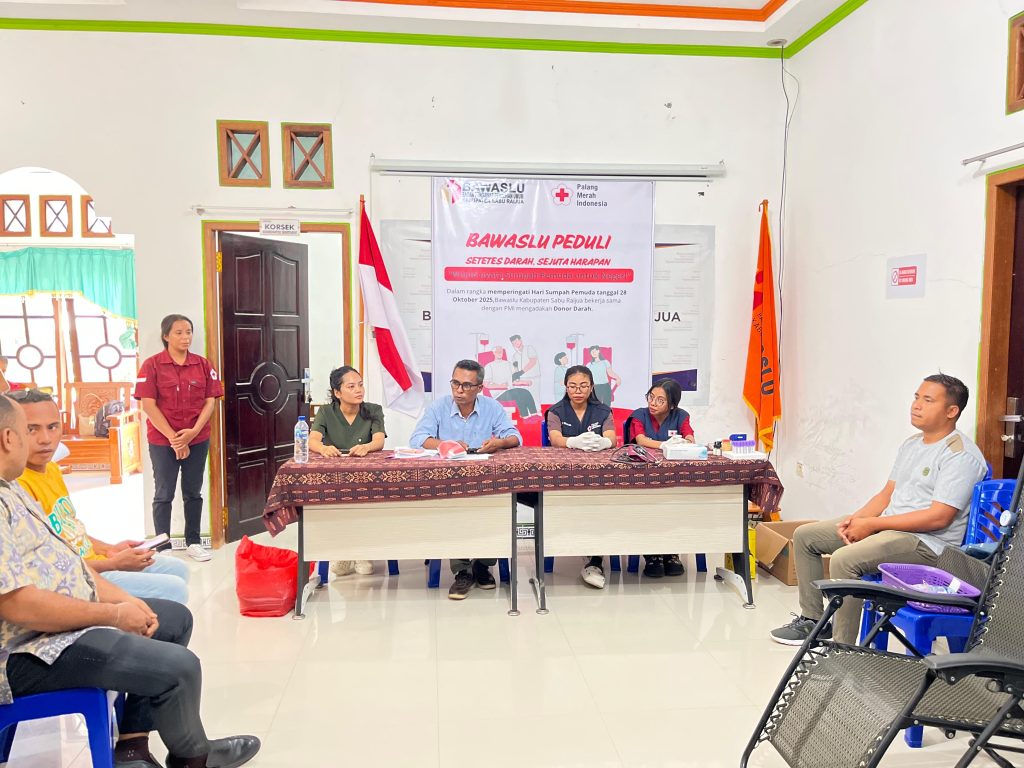 Gelar Aksi Donor Darah, PMI Apresiasi Bawaslu Sabu Raijua