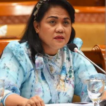 DPR RI Anita Gah Dorong Kabupaten Ngada Miliki Gelanggang Olahraga