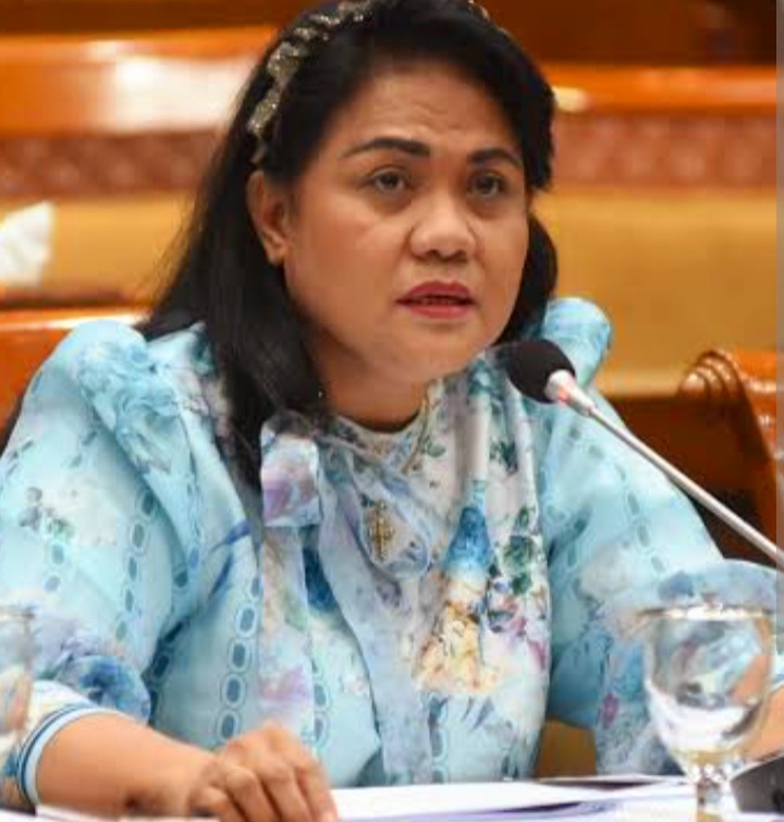 DPR RI Anita Gah Dorong Kabupaten Ngada Miliki Gelanggang Olahraga