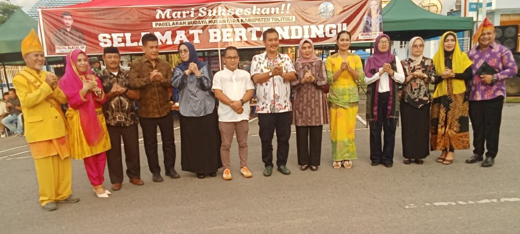 Gelar Budaya Nusantara 2025 Resmi Dibuka di Bundaran Tugu Cengkeh Tolitoli