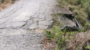 Jalan di Desa Majannang Maros Baru Rusak Parah, DPRD Belum Peka Terhadap Infrastruktur Desa, Warga Tunggu Mukjizat