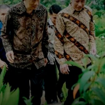 Diundang Forum Bloomberg New Economy Singapura, Jokowi Berbincang dengan Lee Hsien Loong