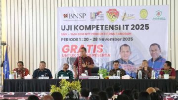 Gubernur NTT Melki Laka Lena Buka Uji Kompetensi IT Gratis Pelajar SMA SMK Kota Kupang