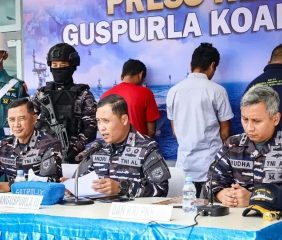 Ambon: Kapal Pengangkut Puluhan Ton Solar Ilegal Berhasil Ditangkap TNI AL