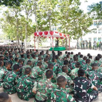 Pangdam IX Udayana Lepas 1.588 Prajurit Yonif Teritorial Pembangunan ke NTT dan NTB