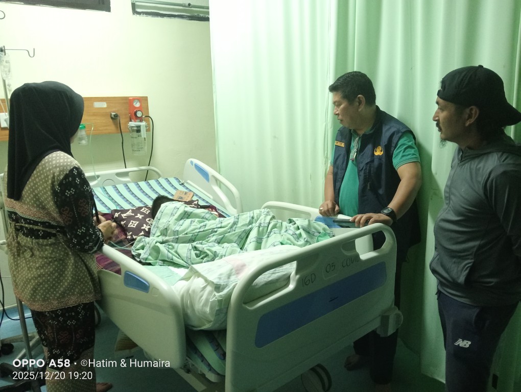 Sambangi Korban Petasan, Camat Maros Baru Himbau Orang Tua Untuk Awasi Anaknya