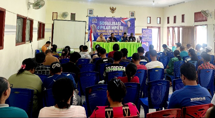 DPR RI Julie Laiskodat Sosialisasi 4 Pilar Kebangsaan di Aimere Ngada