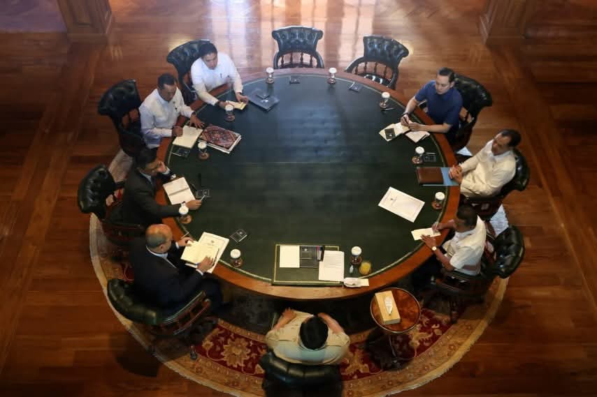 Presiden Kumpulkan Menteri Bahas Kampung Haji dan Percepatan Pemulihan Sumatra