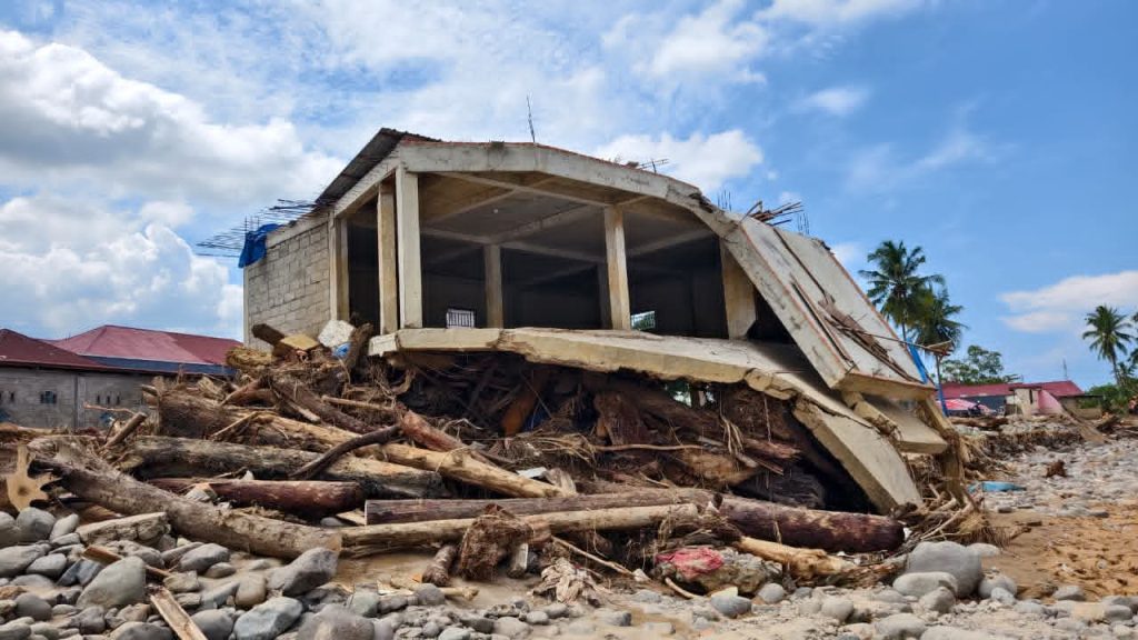 Pemprov Sumatra Barat Perpanjang Status Tanggap Darurat Sampai 22 Desember  