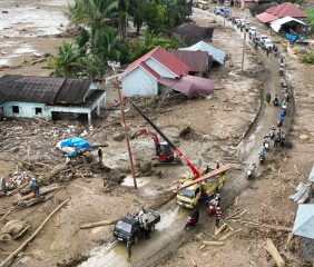 Bencana Aceh Sumut Sumbar Total Korban Tewas 1.016 Jiwa