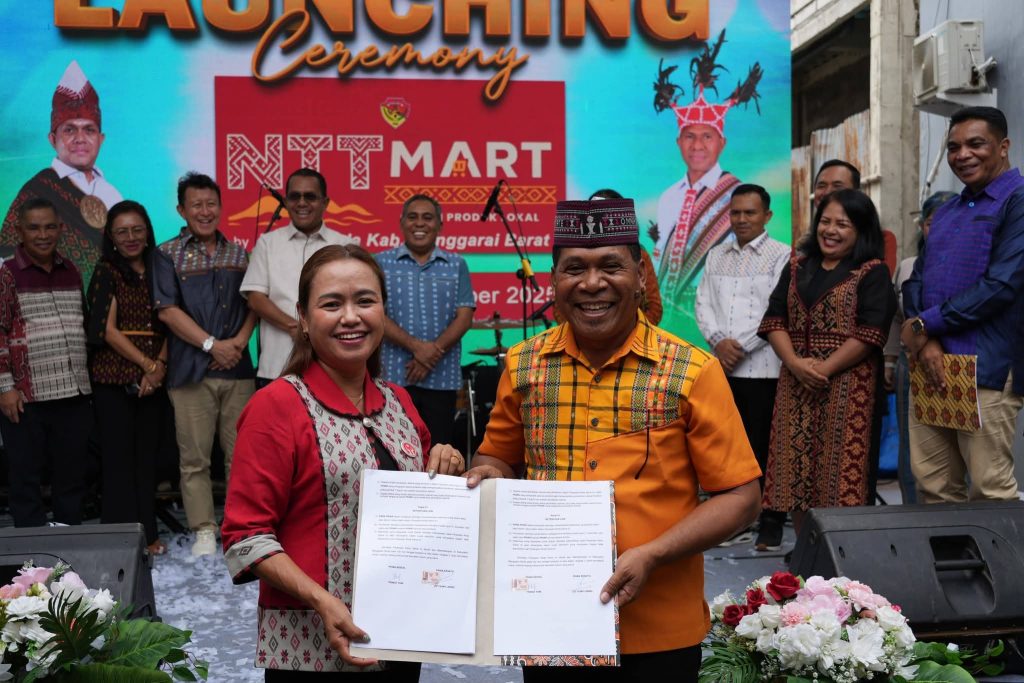 Gubernur NTT Melki Laka Lena Launching NTT Mart Manggarai Barat