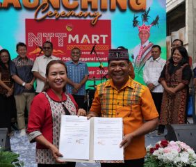 Gubernur NTT Melki Laka Lena Launching NTT Mart Manggarai Barat