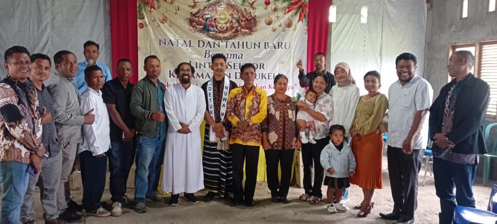 Pemerintah Kecamatan Detukeli Ende Gelar Syukuran Natal Tahun Baru Bersama