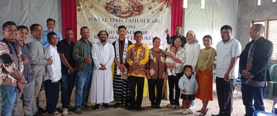Pemerintah Kecamatan Detukeli Ende Gelar Syukuran Natal Tahun Baru Bersama